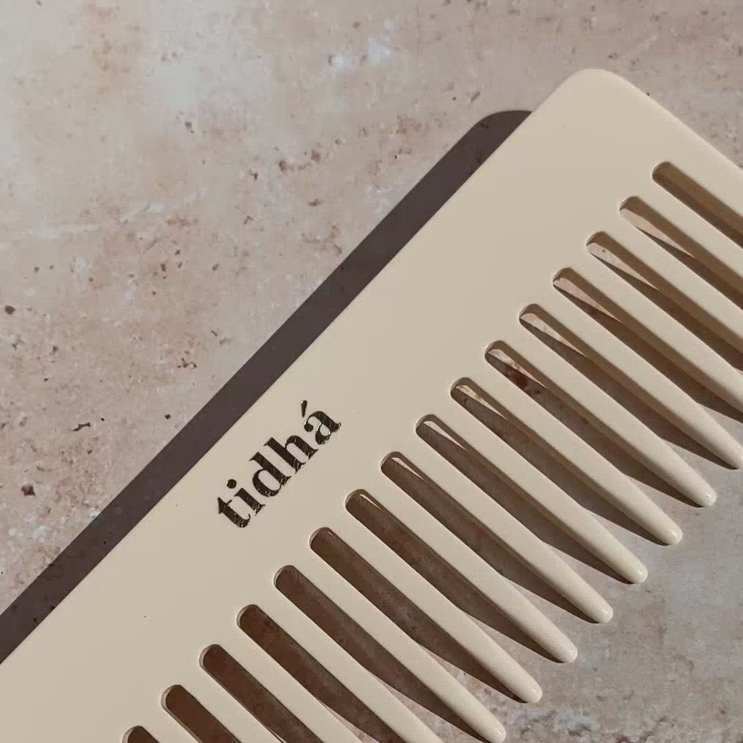 wide tooth detangling hair comb